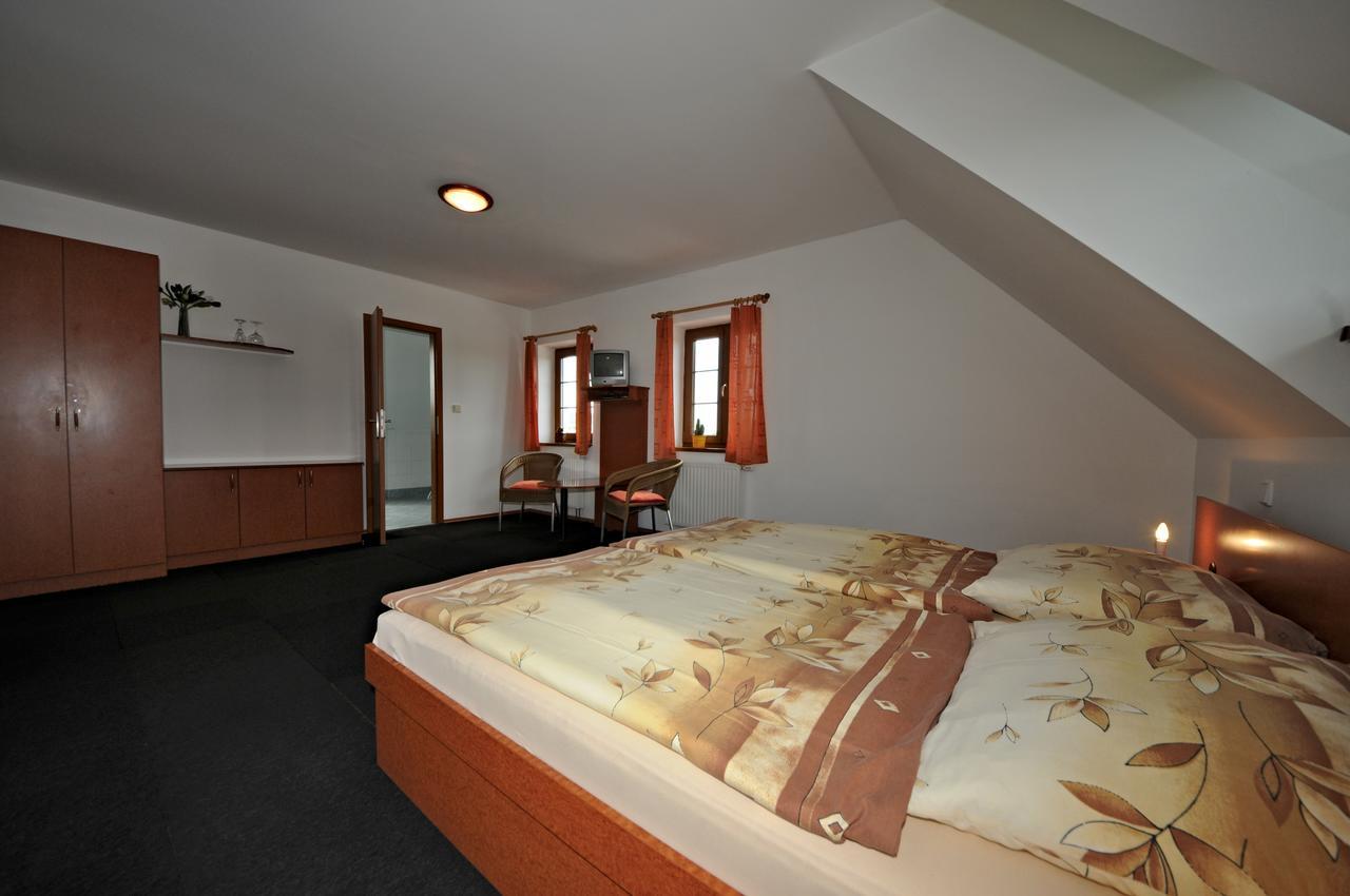 Penzion Praktik Krumlov Prisecna Ngoại thất bức ảnh