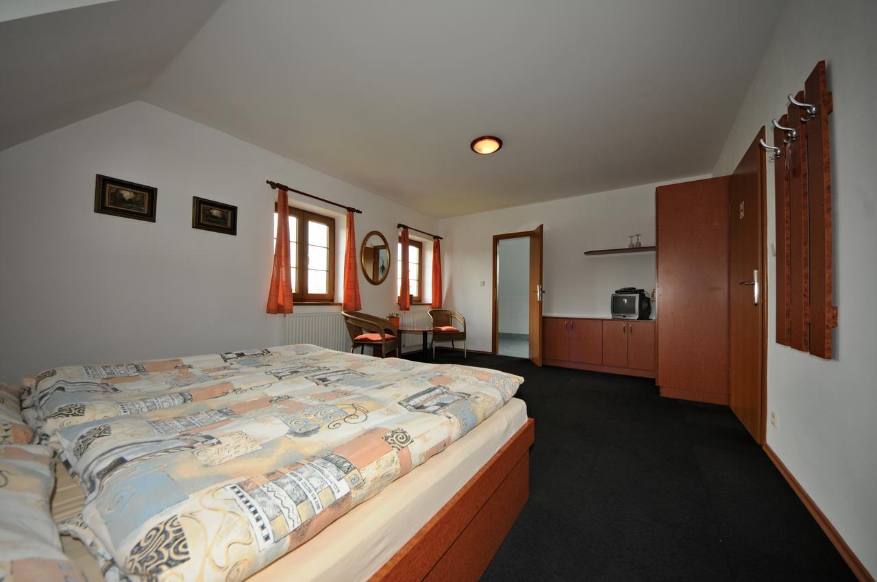 Penzion Praktik Krumlov Prisecna Ngoại thất bức ảnh